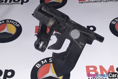 Замок Капотыа Мерседес W211