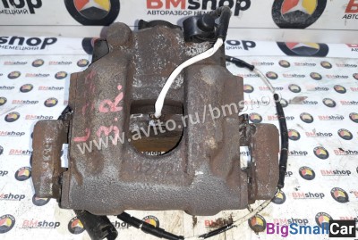 Суппорт задний правый Range Rover L322