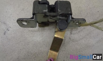 Замок стекла двери багажника от Infiniti QX56 JA60 2004-2009 - купить Краснодаре