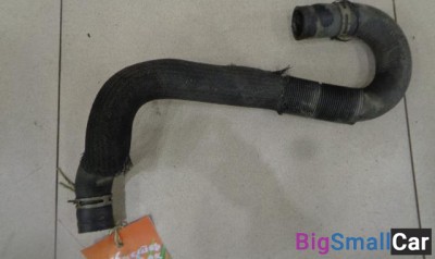 Патрубок радиатора от Lincoln Navigator 2002-2006