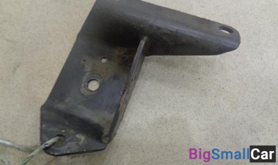 Кронштейн двигателя левый от Land Rover Discovery 2 1998-2004 - купить Краснодаре