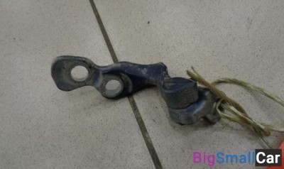 Петля двери передней правой нижняя от Ford Focus 2 2008-2011 - купить Краснодаре