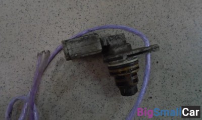 Датчик положения распредвала от Volkswagen Jetta 5 2005-2011