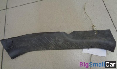 Накладка порога внутренняя задняя правая от Ford Escape 2000-2006 - купить Краснодаре