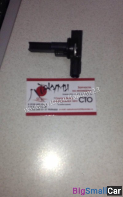 Датчик массового расхода воздуха Toyota RAV4