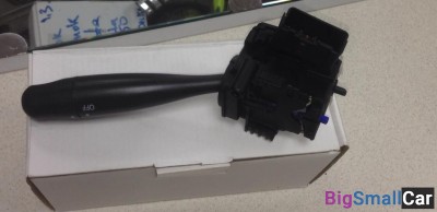 Подрулевой переключатель света Toyota