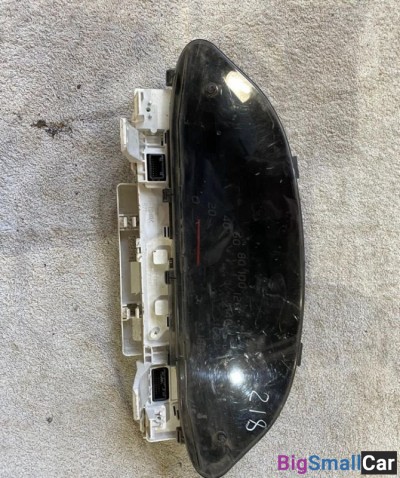 Панель приборов Toyota Vitz - купить Краснодаре