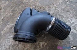 Трубопровод чистого воздуха b48 (13 Подготовка и регулир. рабочей смеси) 13718601681