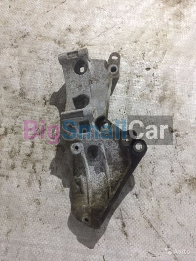 Кронштейн крепления генератора Renault рено меган